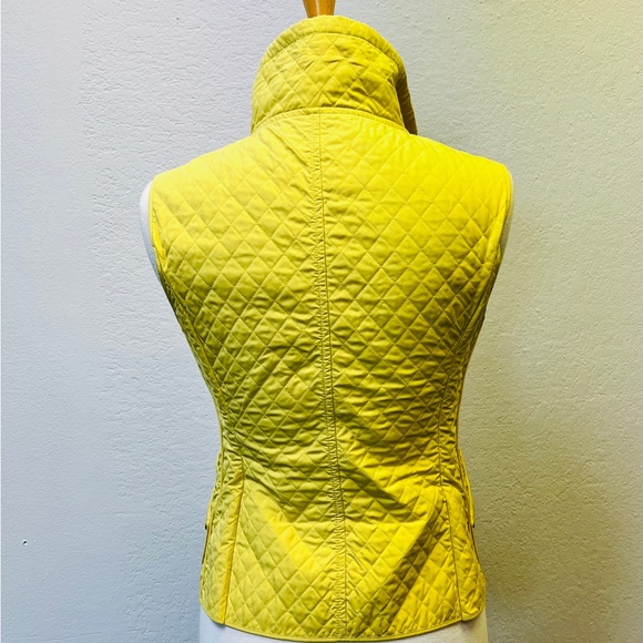 Carlisle women’s vest size 4 quilted chartreuse, yellow with pockets full zipper - Picture 2 of 7